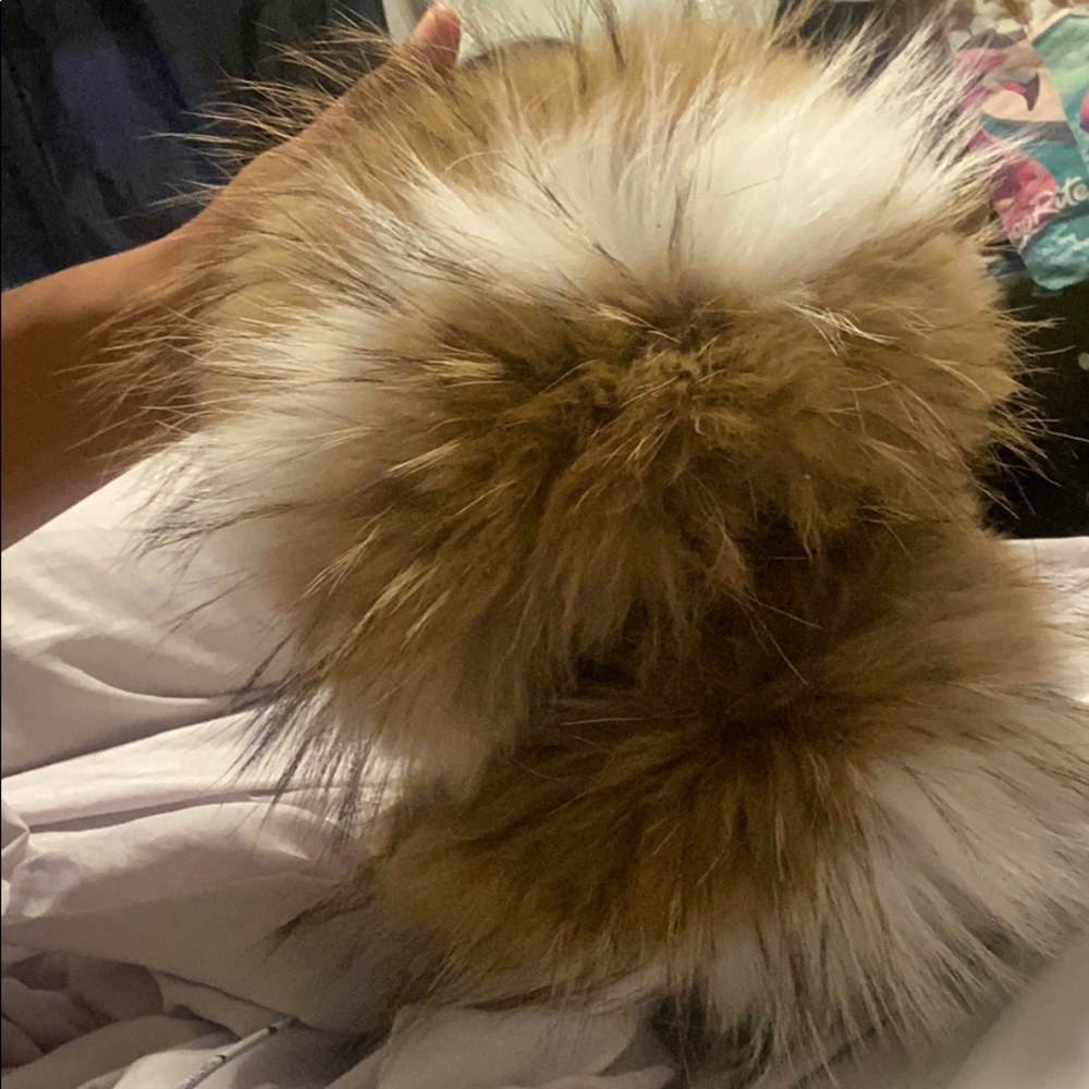 Fur slippers